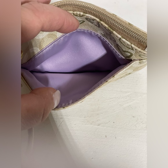 COACH Waverly Hearts wristlet #43756 - Picture 6 of 6